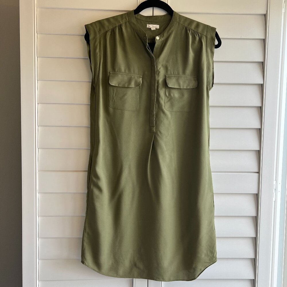 Gap dress with pockets
